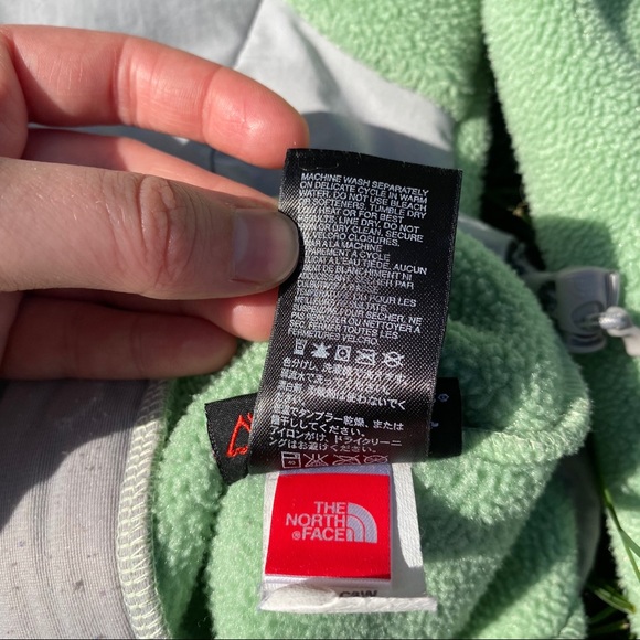 North Face Excellent condition fleece jacket - Picture 4 of 4